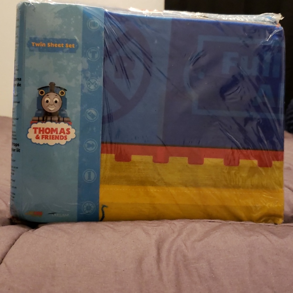 Twin sheet set